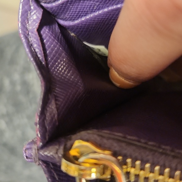 Prada Wallet - Picture 8 of 9